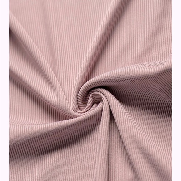 New Mauve Jumpsuit / Romper in Size XXL - Picture 4 of 7